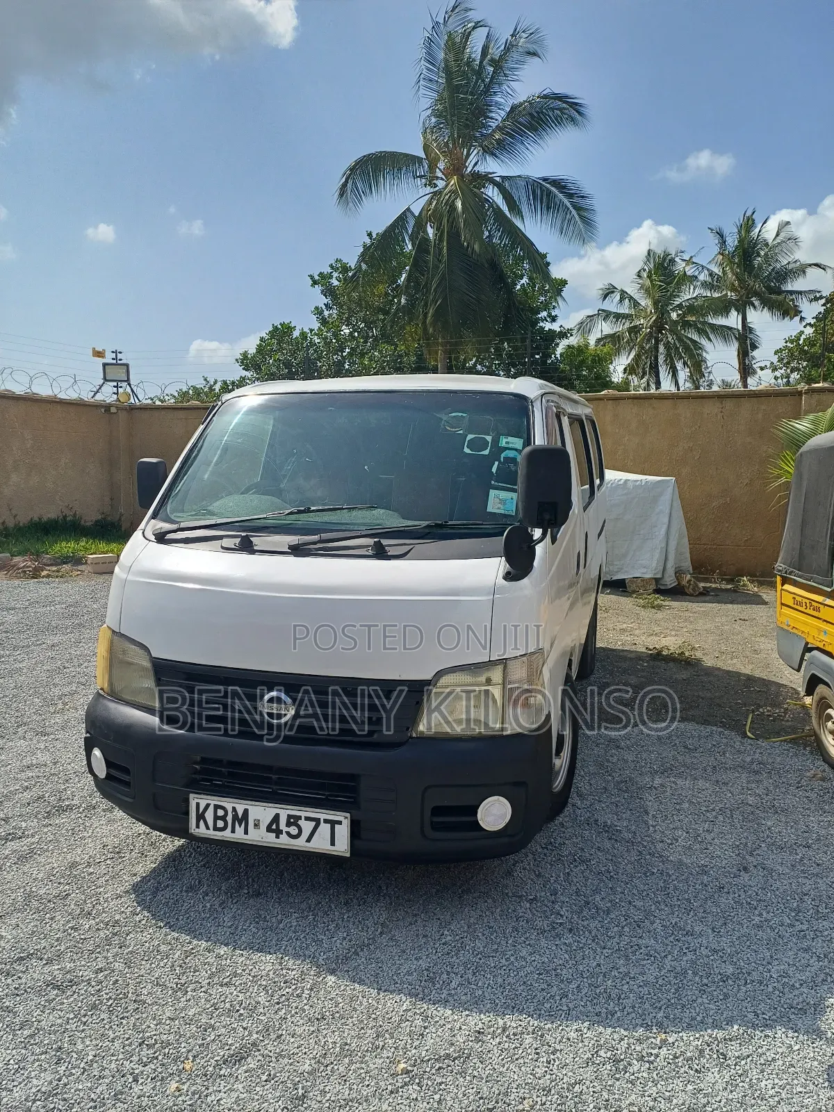 Nissan Caravan (Urvan) 2013 White