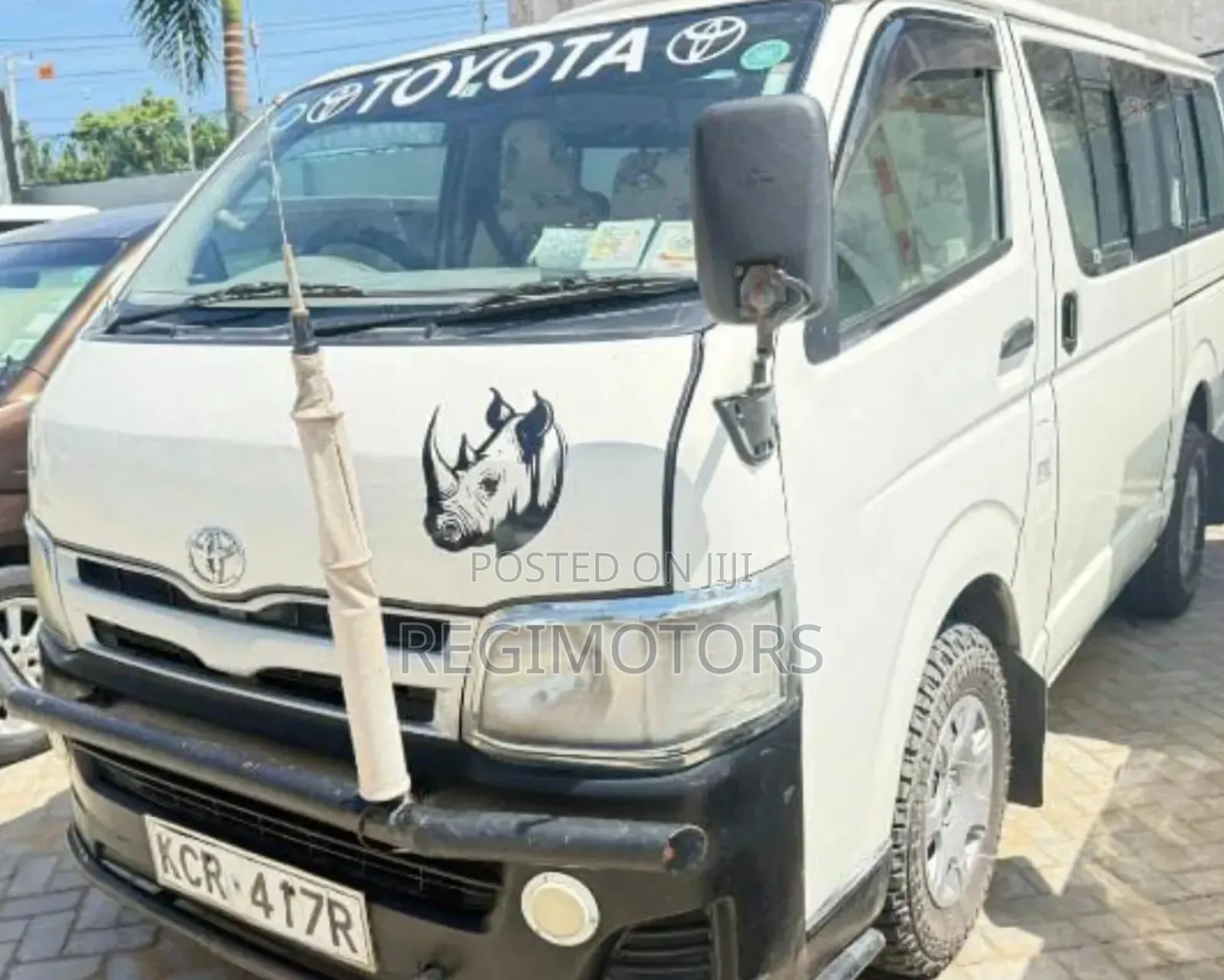 Toyota HiAce 2011 White