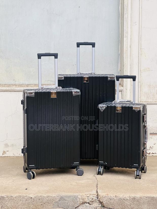 3 in 1 Laxurious Managerial Bossy Aliminium Flame Zippless Suitcase - thumbnail 2