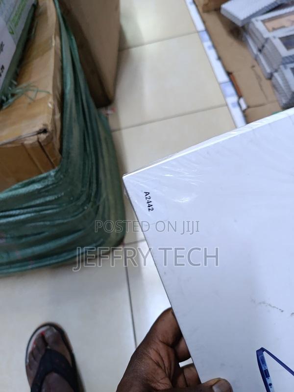 Toughshell Hardcase Is Designed to Protect Macbook Laptops A2442 - thumbnail 3