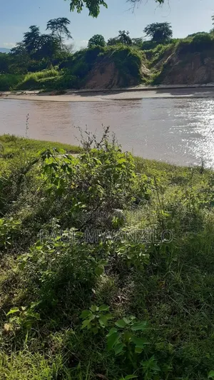 Land on Sale Along River Athi