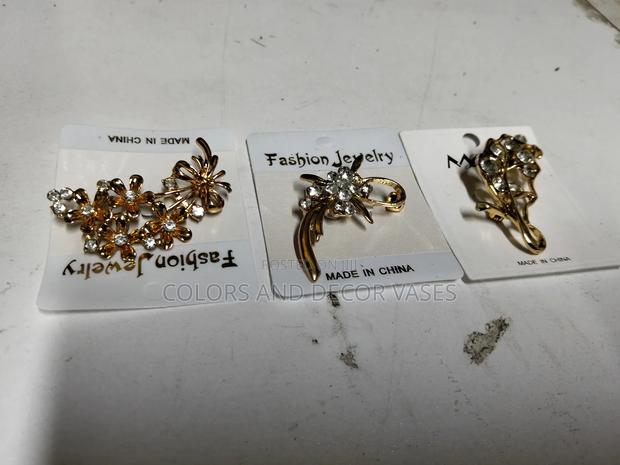 Brooches Beautiful for Daily Wear - thumbnail 3