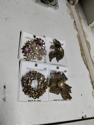 Pretty Brooches Daily Wear