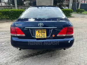 Toyota Crown Royale 2005 Blue