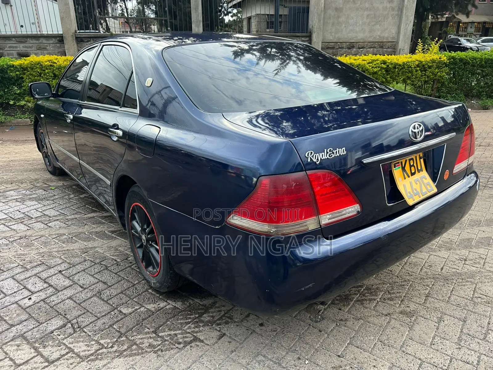 Toyota Crown Royale 2005 Blue
