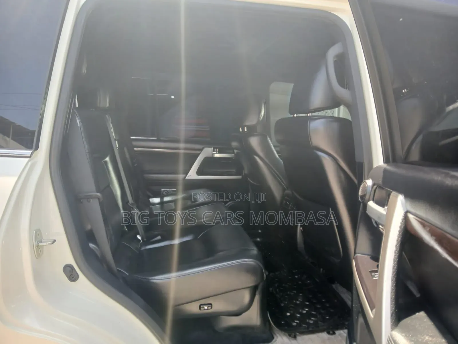 Toyota Land Cruiser 2018 White