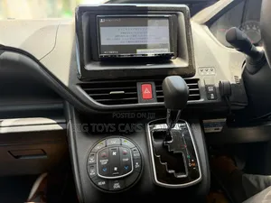 Toyota Noah 2020 Silver