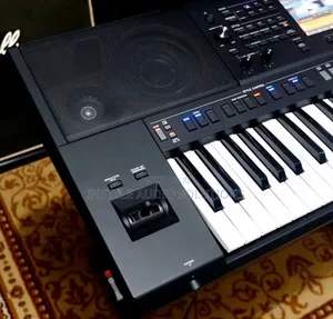 Yamaha PSR Sx 720 Original Keyboard Complete With Power Adapter