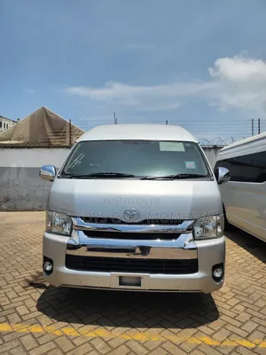 Toyota HiAce 2019 Silver