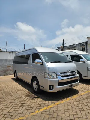 Toyota HiAce 2019 Silver