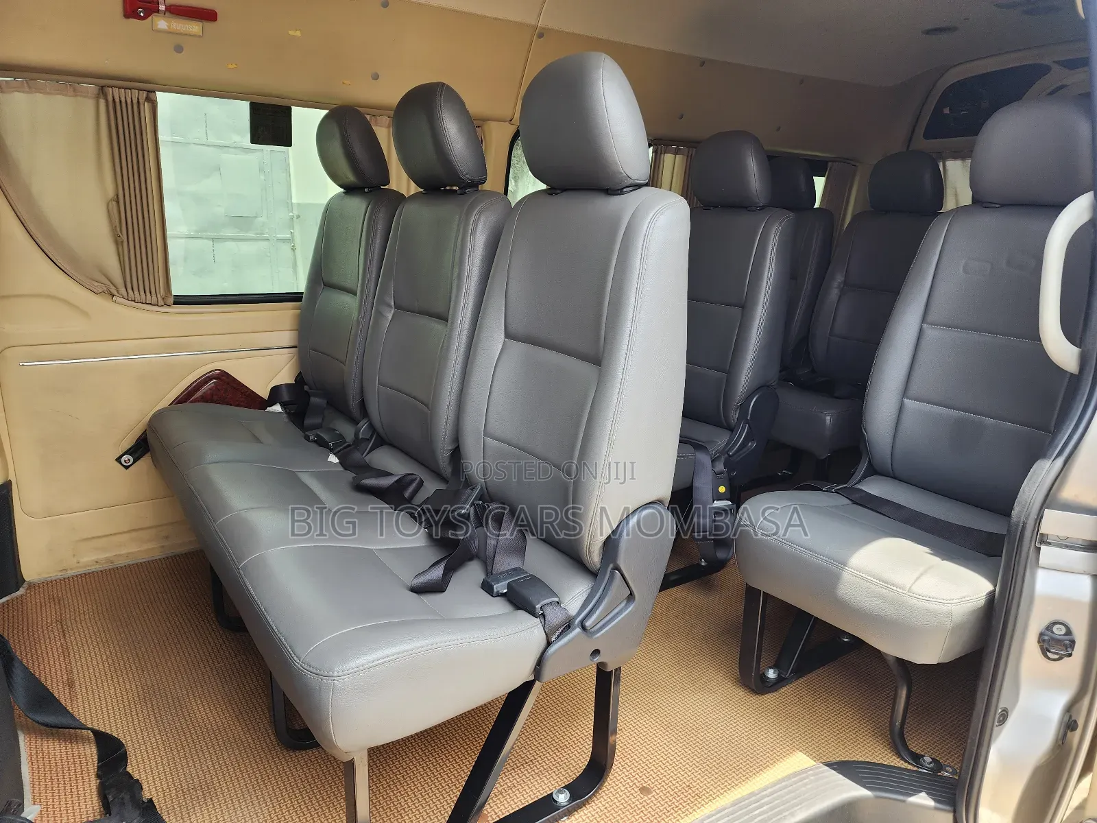 Toyota HiAce 2019 Silver