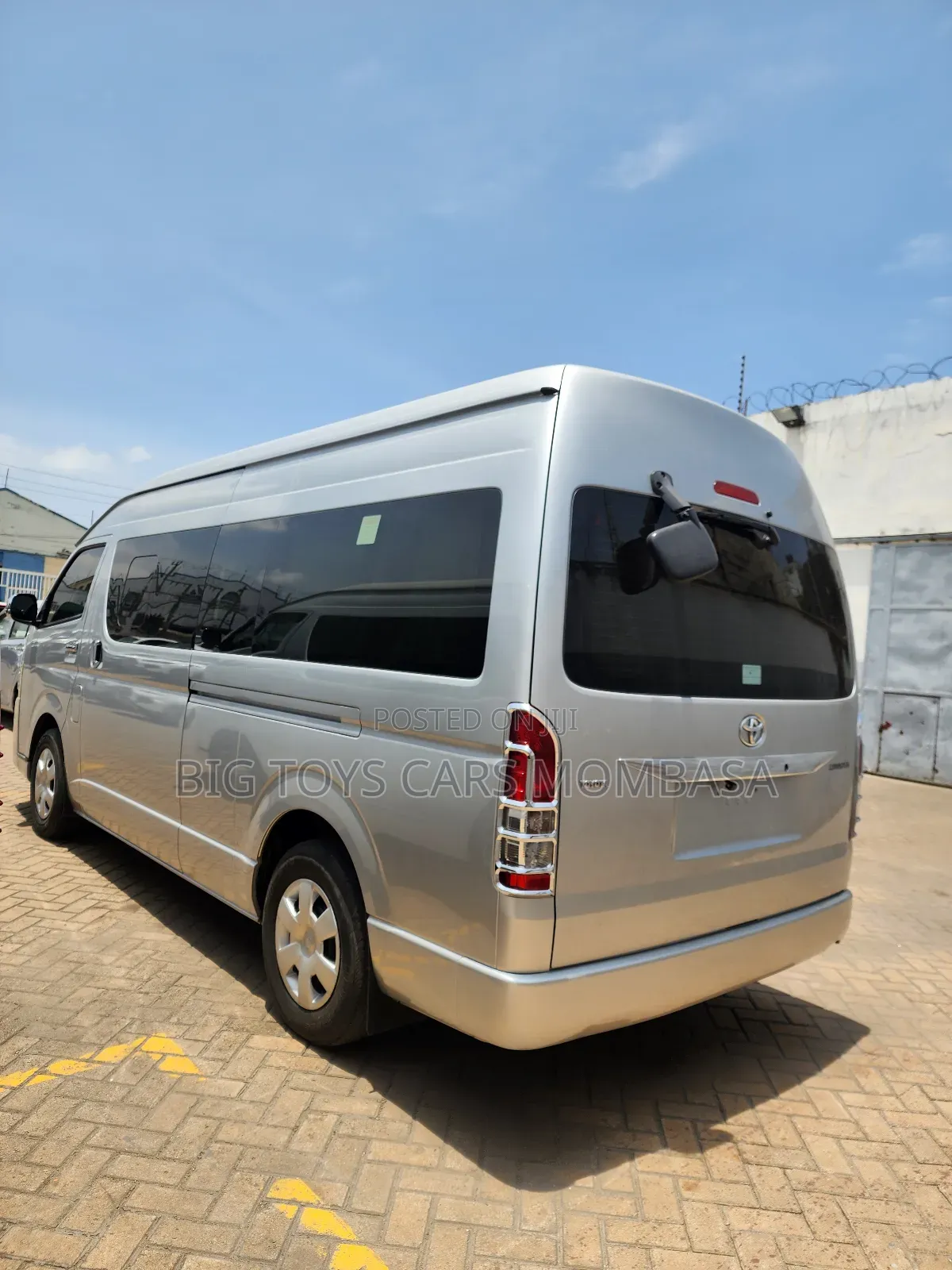 Toyota HiAce 2019 Silver