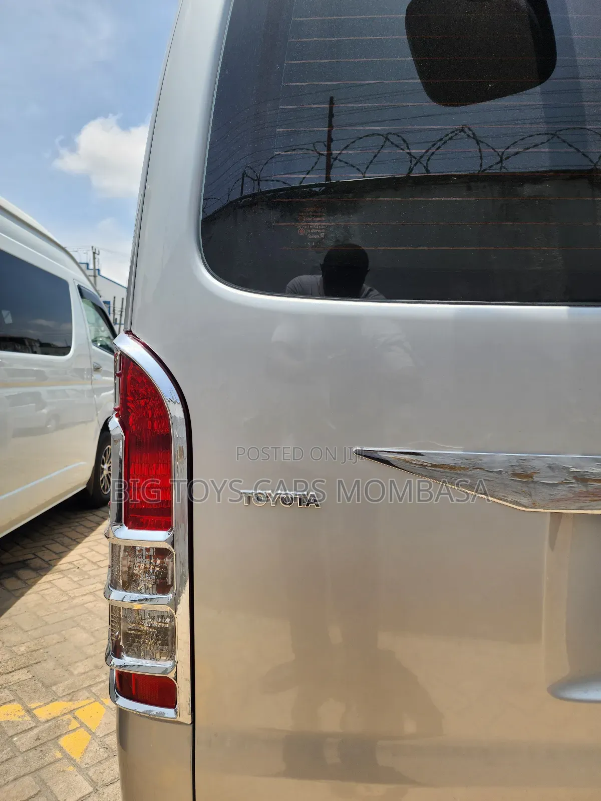 Toyota HiAce 2019 Silver