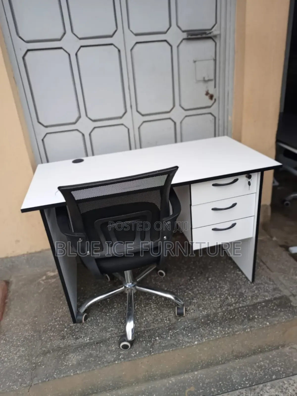 Combined Office Desk and Swivel Chair