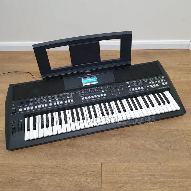 Yamaha PSR Sx 600 Original Keyboard Complete With Power Adapter - thumbnail 5