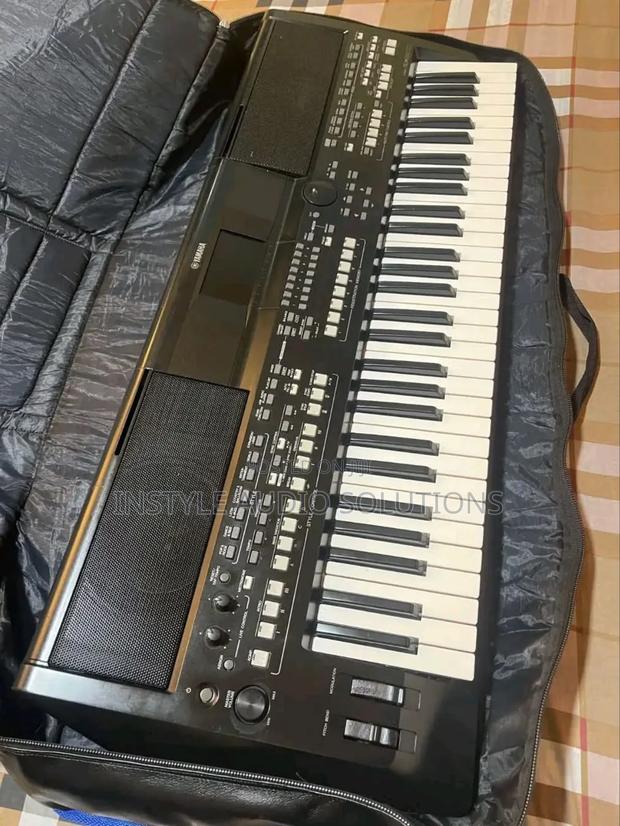 Yamaha PSR Sx 600 Original Keyboard Complete With Power Adapter - thumbnail 6