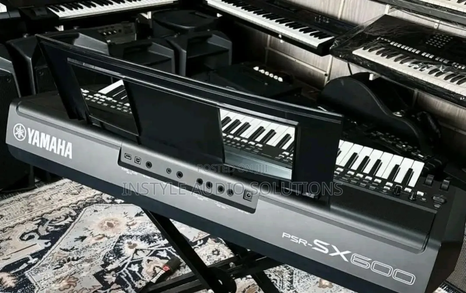Yamaha PSR Sx 600 Original Keyboard Complete With Power Adapter