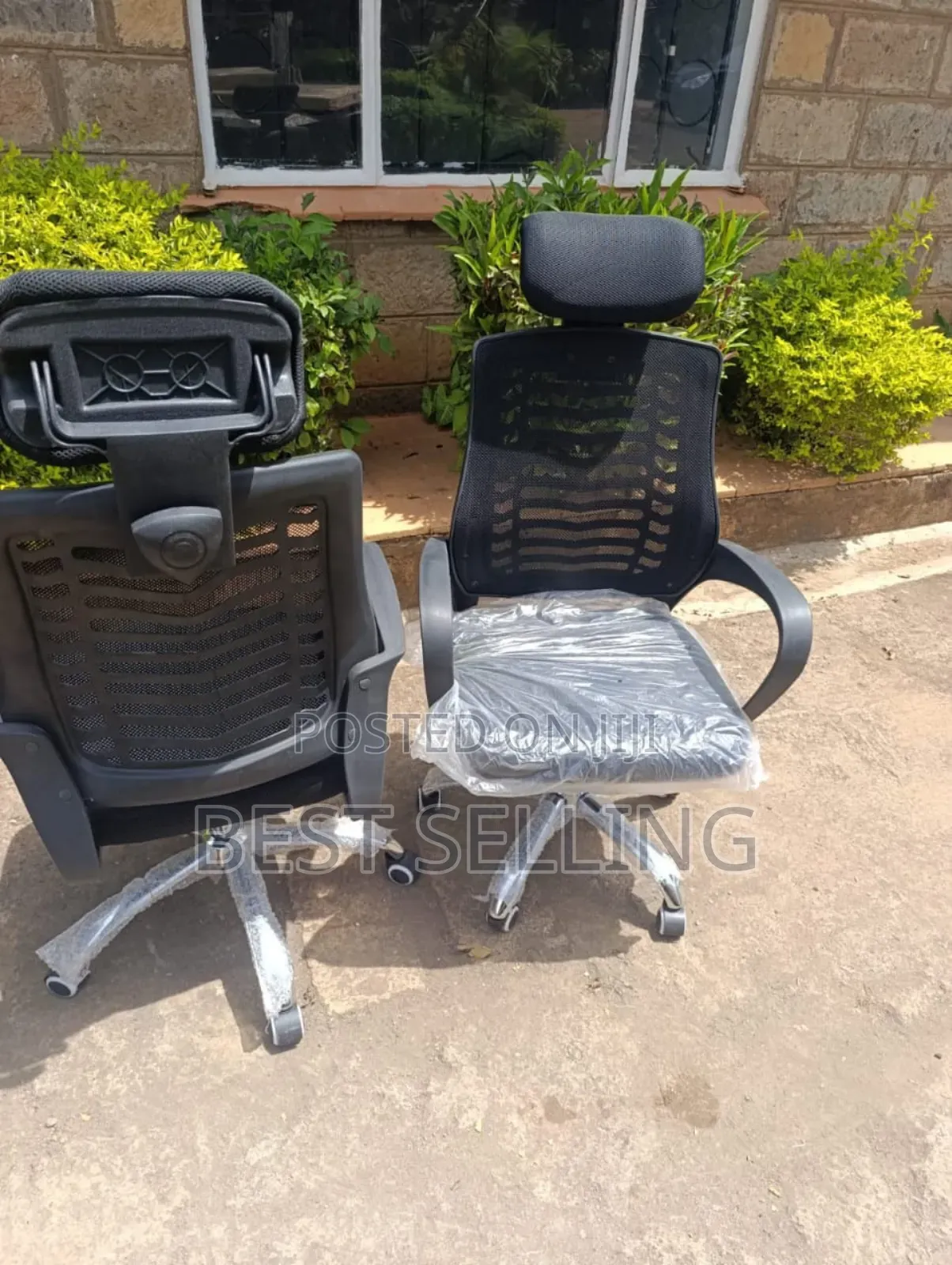 Modernized Black Headrest Office Chair
