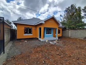 4bdrm Bungalow in Ujirani Close, Kandisi for sale