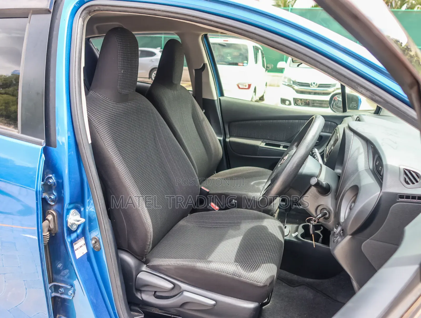 Toyota Vitz 1.3 FWD 5dr 2018 Blue