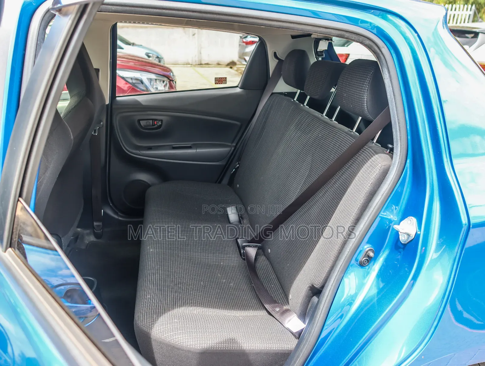 Toyota Vitz 1.3 FWD 5dr 2018 Blue
