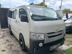 Toyota HiAce 2010 White