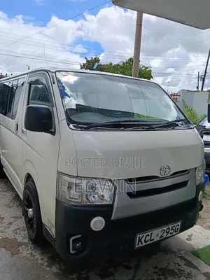 Toyota HiAce 2010 White