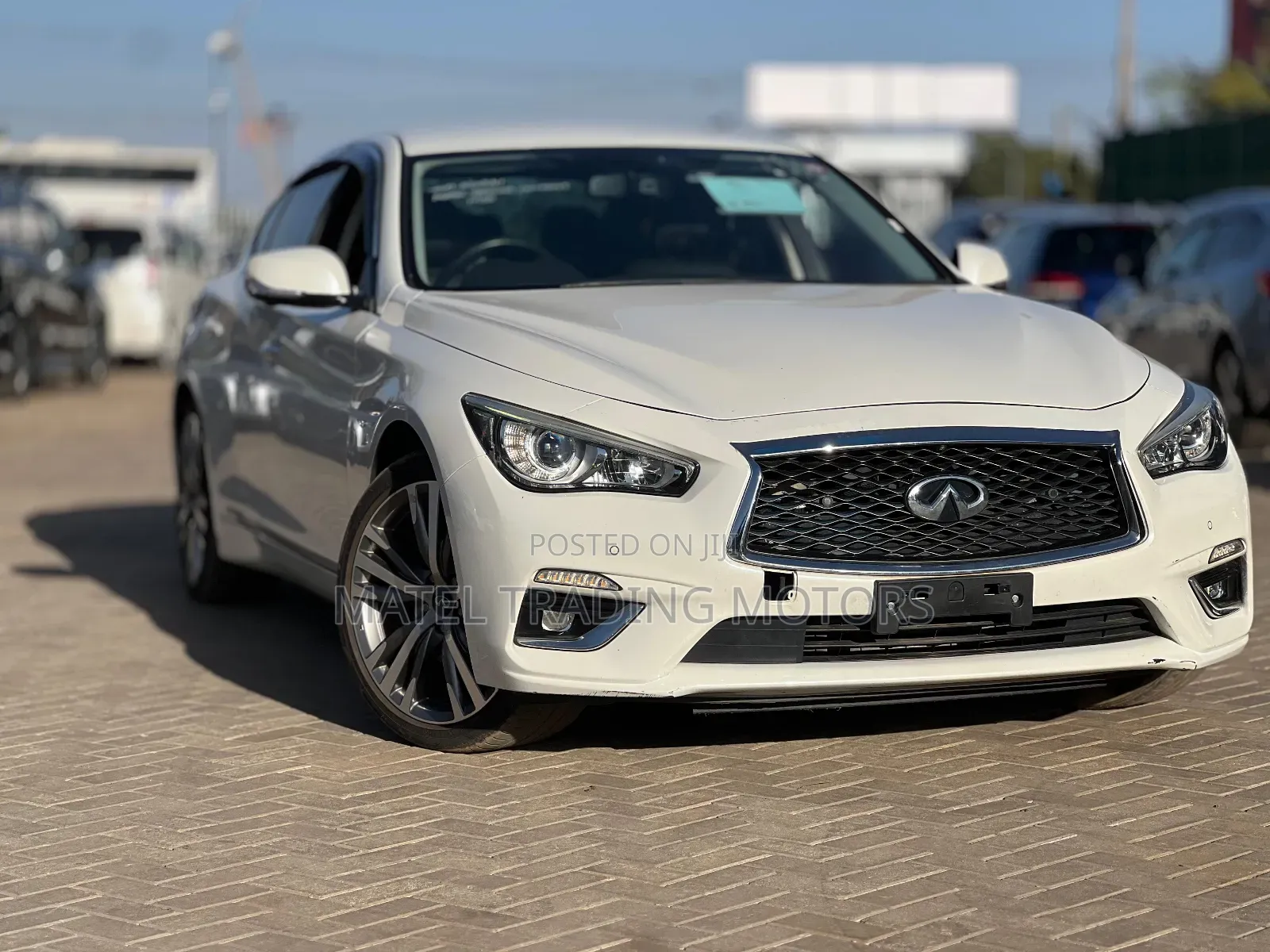 Nissan Skyline 2018 White