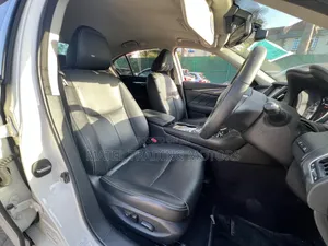 Nissan Skyline 2018 White