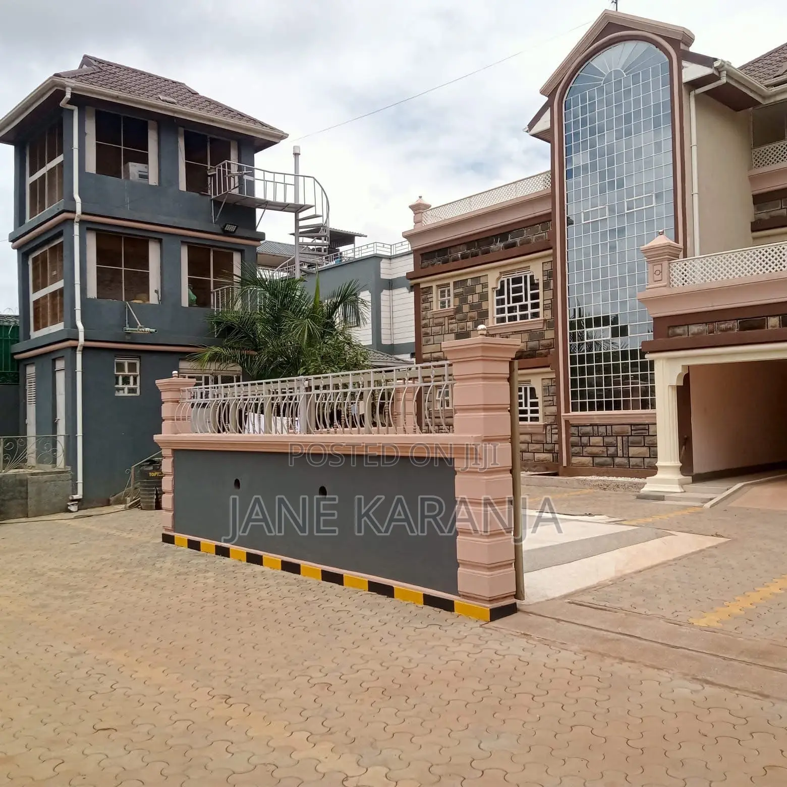 Furnished 5bdrm Mansion in Zambezi for sale