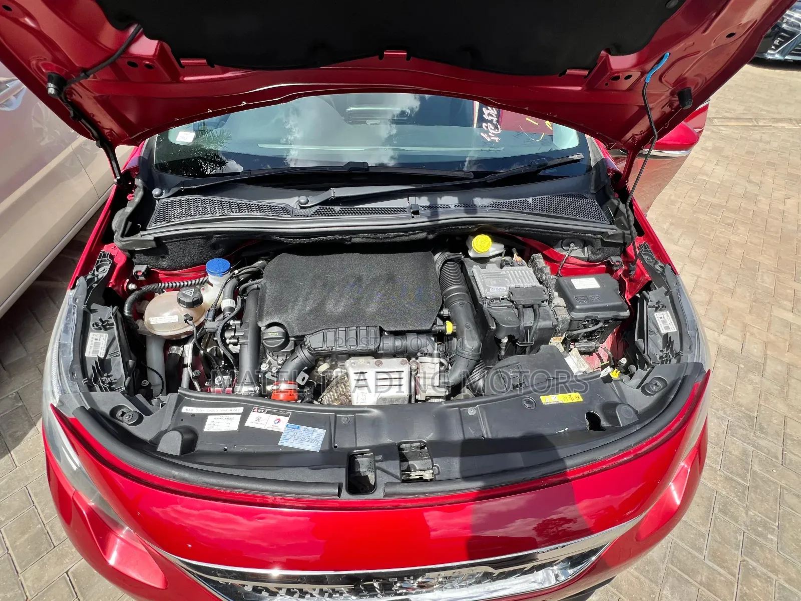 Peugeot 2008 1.2 PureTech (130 Hp) 2017 Red