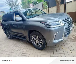 Lexus LX 2017 Gray