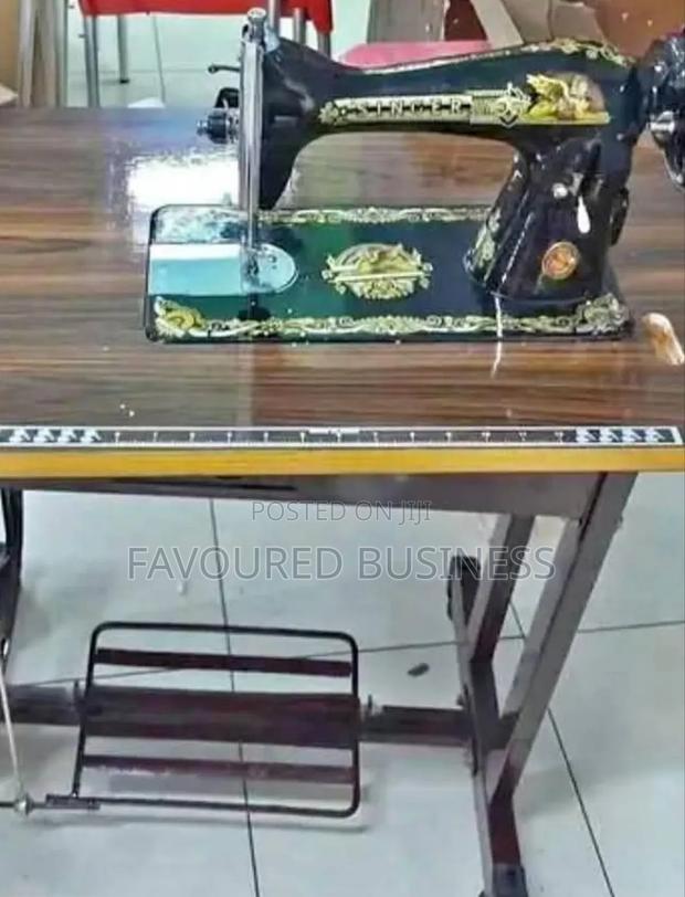 Professional Butterfly Sewing Machine /Imported Sewing Table