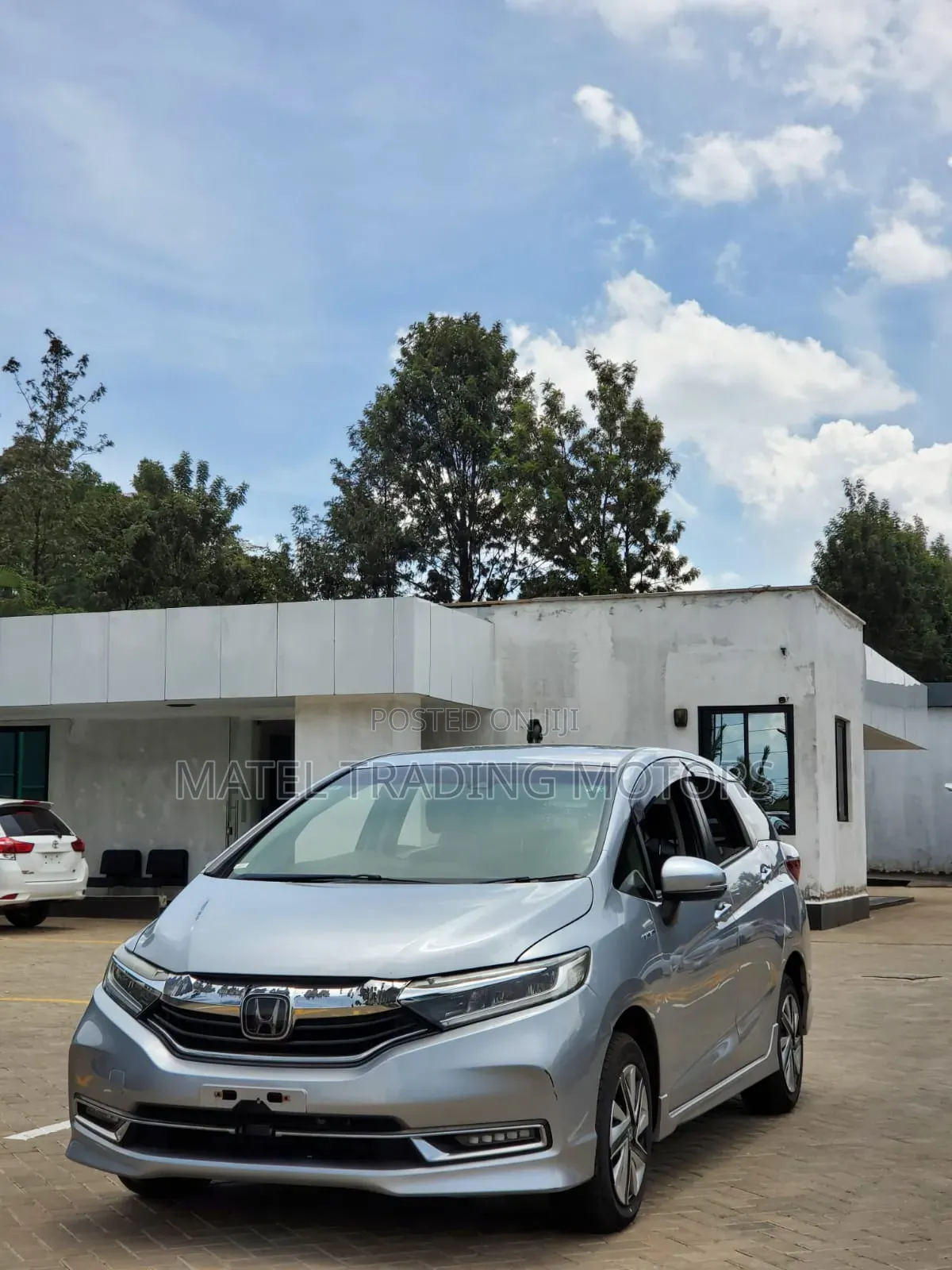 Honda Fit Shuttle 1.5 Hybrid 2WD 2018 Silver