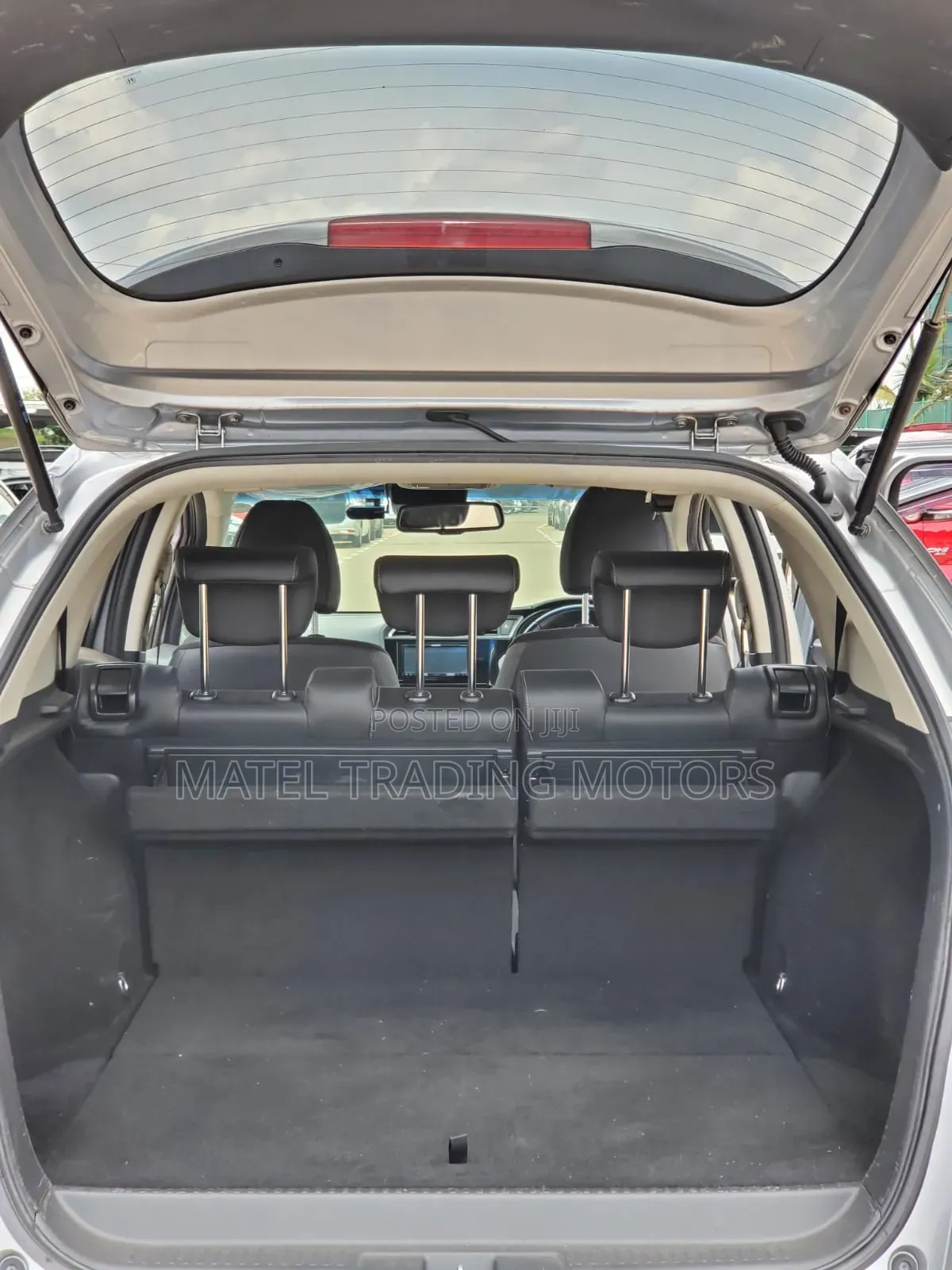 Honda Fit Shuttle 1.5 Hybrid 2WD 2018 Silver