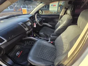 Mitsubishi Outlander 2011 White