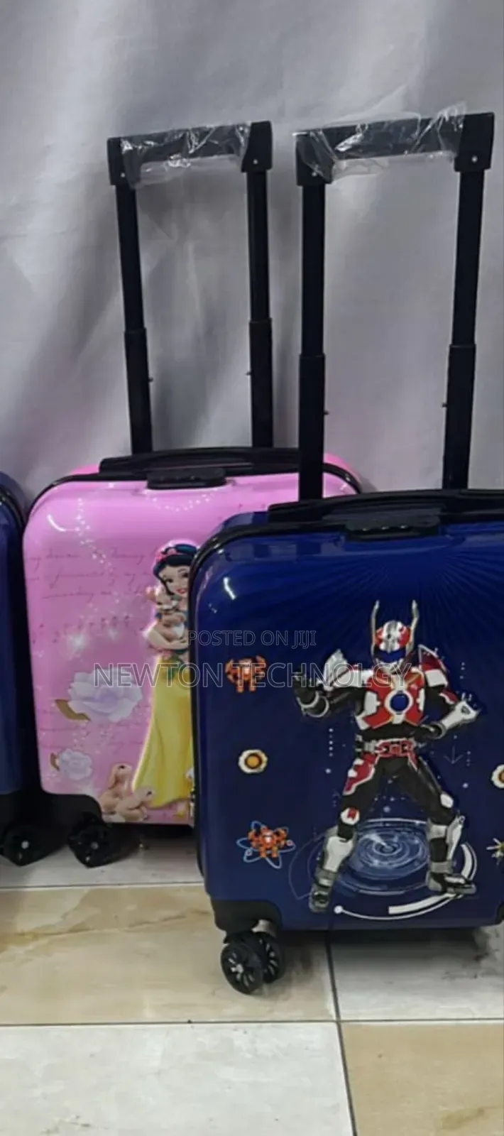 Kids’ Hard-Shell Suitcase Design, Lightweight With Wheels