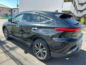 Toyota Harrier 2.0 4WD 2020 Black