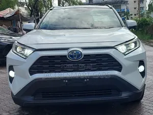 Toyota RAV4 2019 White