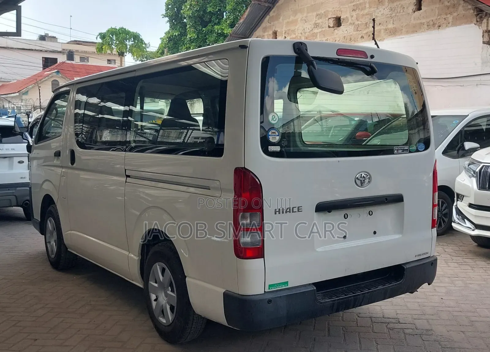 Toyota HiAce 2018 White