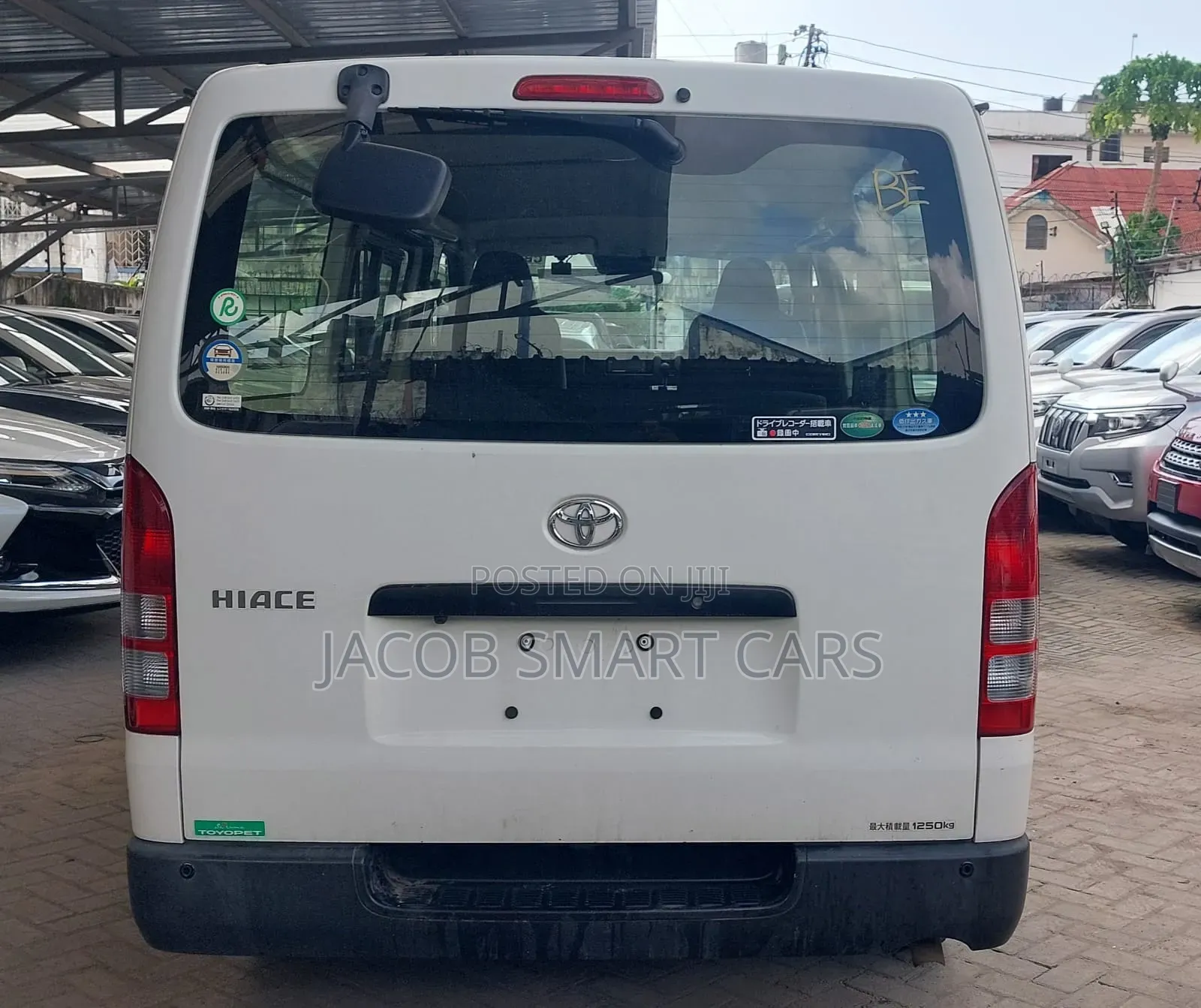 Toyota HiAce 2018 White