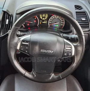Isuzu D-MAX 2018 Red