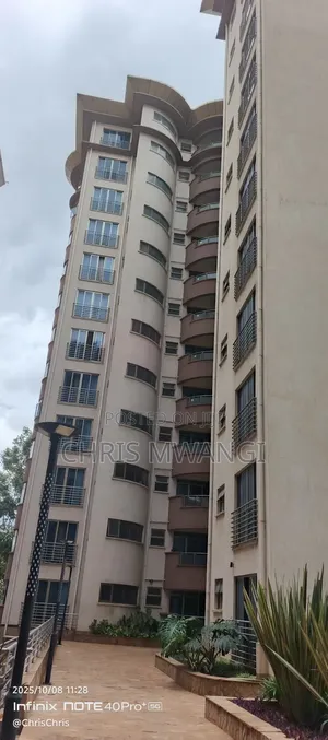 3bdrm Block of Flats in Lavington Mall, Valley Arcade for sale
