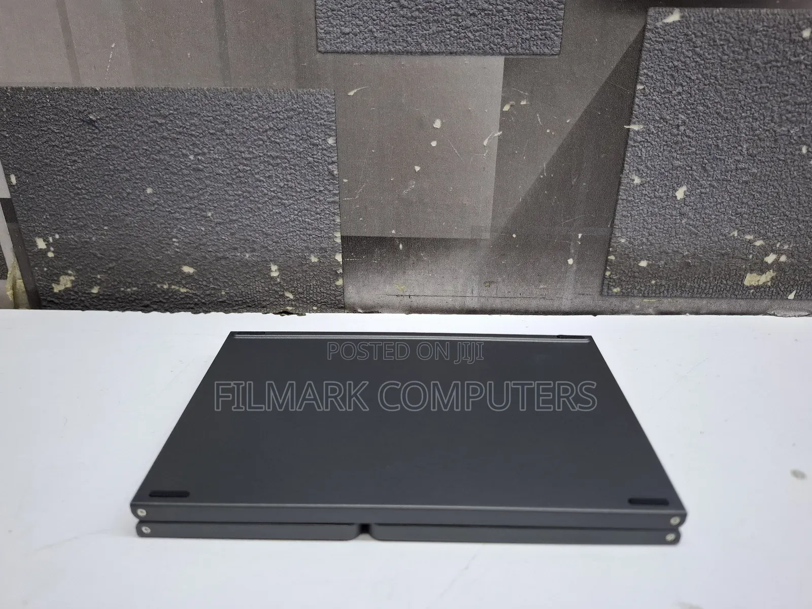 B033 Mini Folding Keyboard Wireless Bluetooth Keyboard With Touchpad