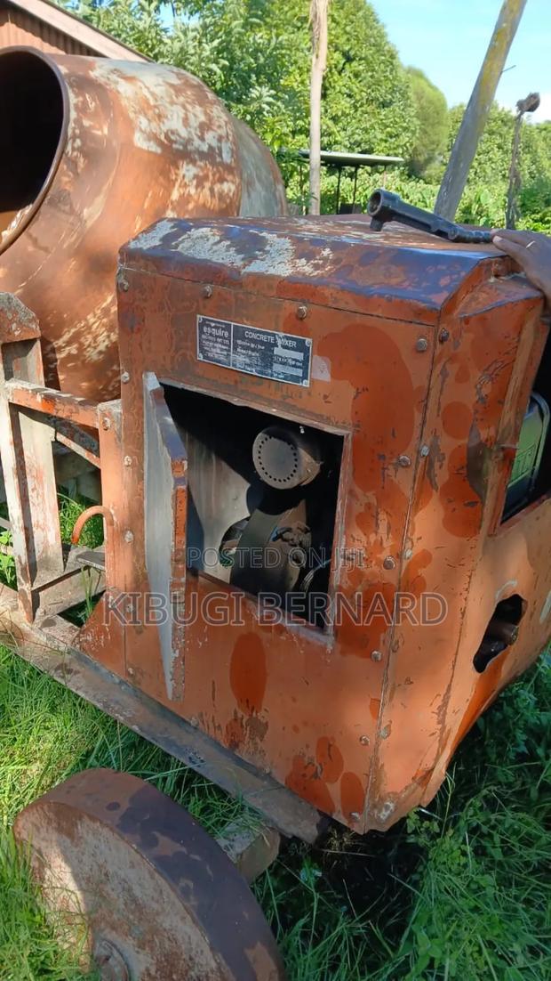 Concrete Mixer - thumbnail 4