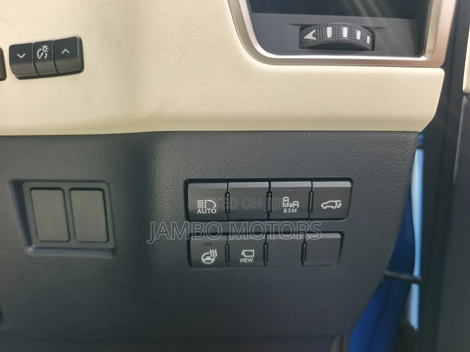 Lexus NX 300 FWD 2019 Blue