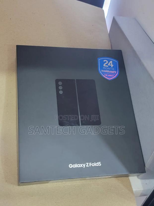 New Samsung Galaxy Z Fold 5 512 GB Black - thumbnail 2