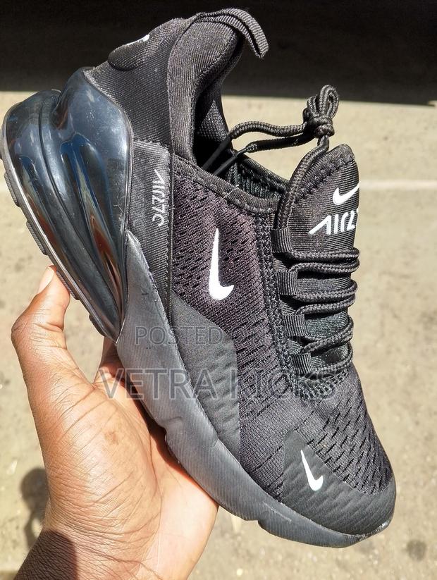 Air Max 270 Black White Tick – Sporty Lifestyle Sneakers