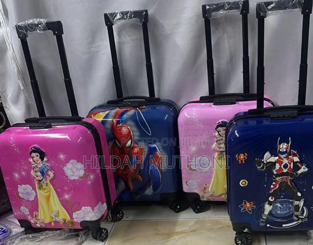 Kids’ Hard-Shell Suitcase Design, Lightweight With Wheels