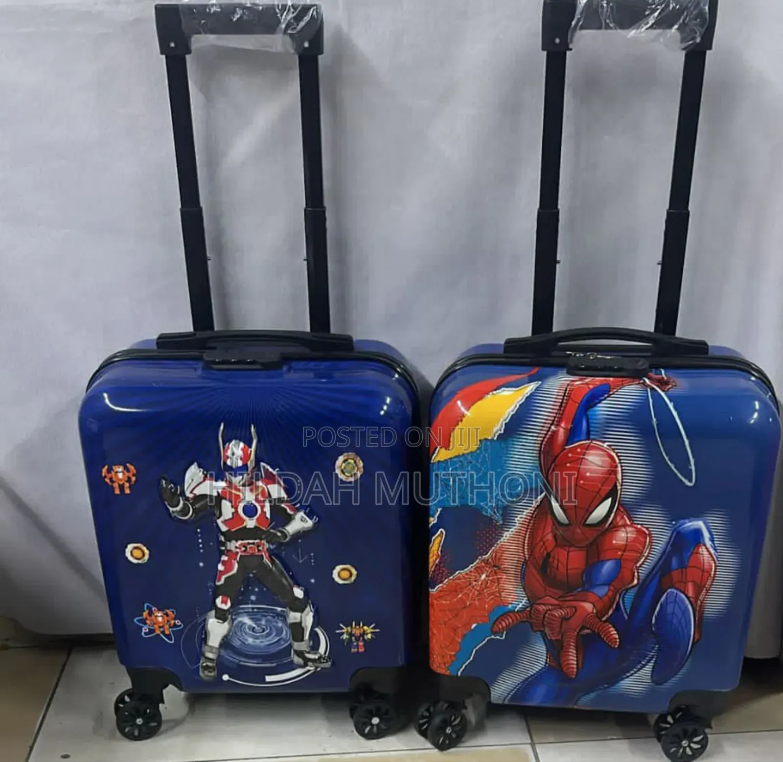 Kids’ Hard-Shell Modern Suitcase